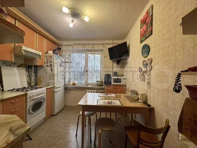 2-к. квартира, 55 м, 6/9 эт. - Фото 0