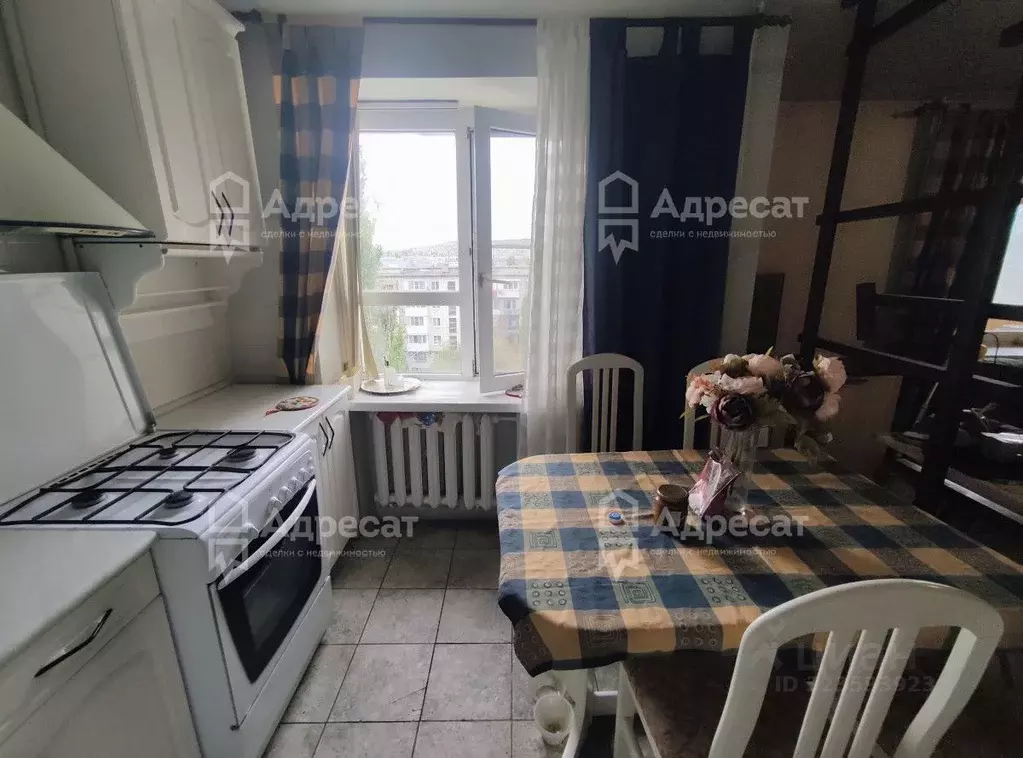 4-к кв. Волгоградская область, Волгоград ул. Кирова, 107Б (74.5 м) - Фото 1