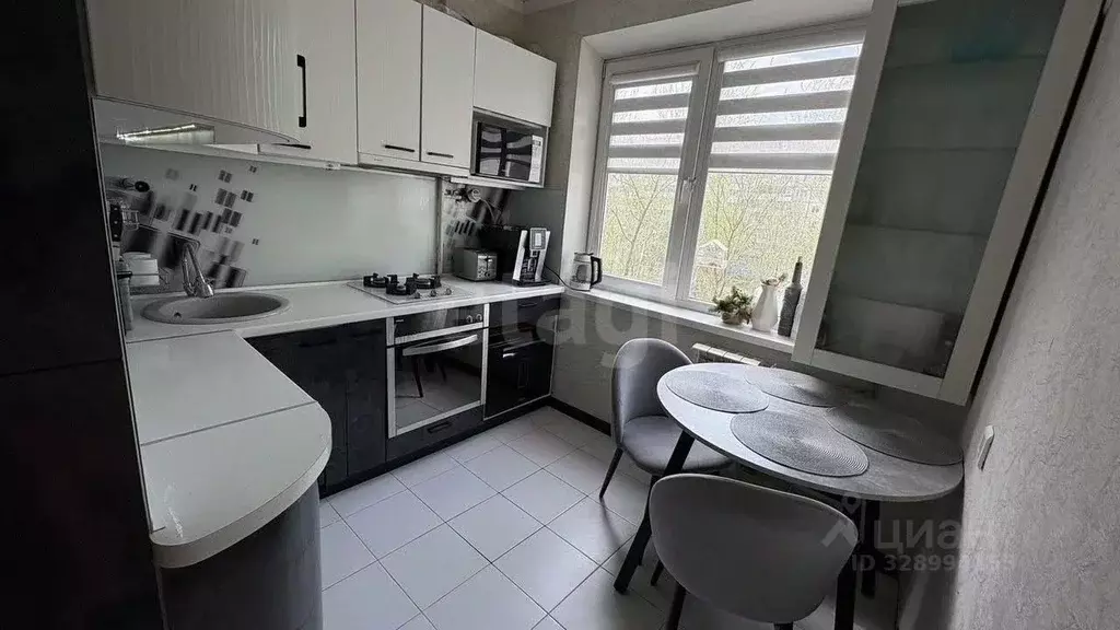 2-к кв. Белгородская область, Белгород просп. Ватутина, 15 (47.6 м) - Фото 1