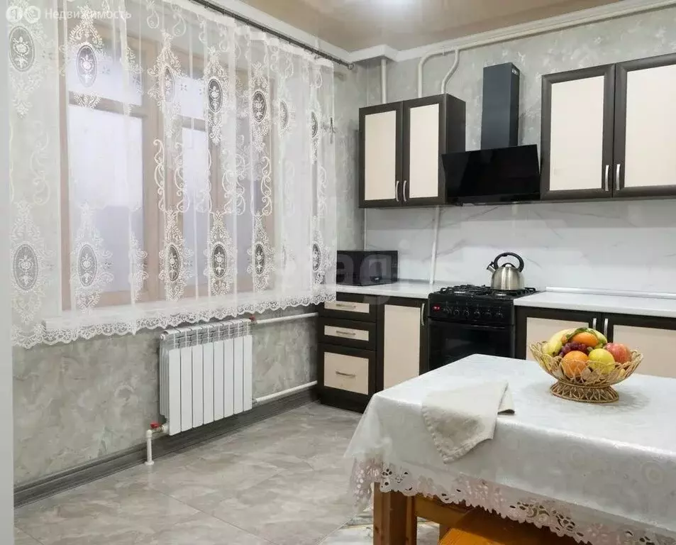 Дом в посёлок Горячеводский, улица Красильникова (150 м) - Фото 2