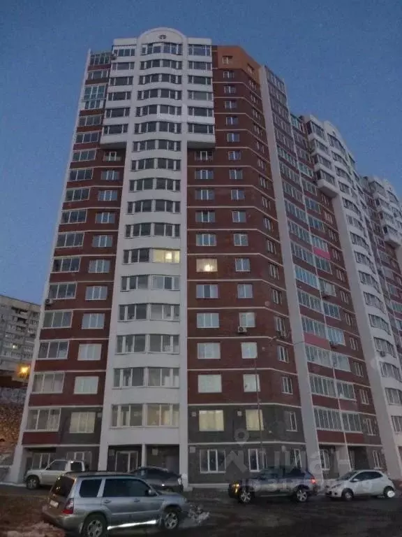2-к кв. Приморский край, Владивосток 71-й мкр, ул. Ватутина, 4В (56.0 ... - Фото 0