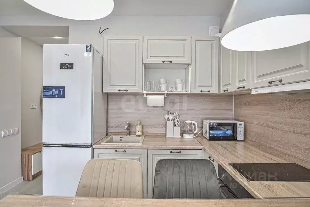 Студия Сахалинская область, Южно-Сахалинск ул. Имени И.П. ... - Фото 1