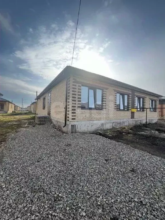 Дом в Ставропольский край, Михайловск Шпаковский район, ул. Владимира ... - Фото 1