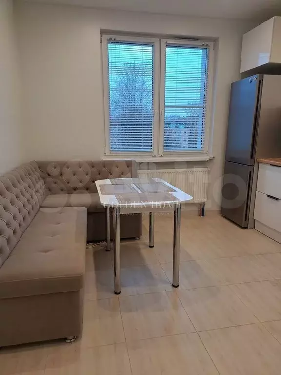 1-к. квартира, 38 м, 4/6 эт. - Фото 0