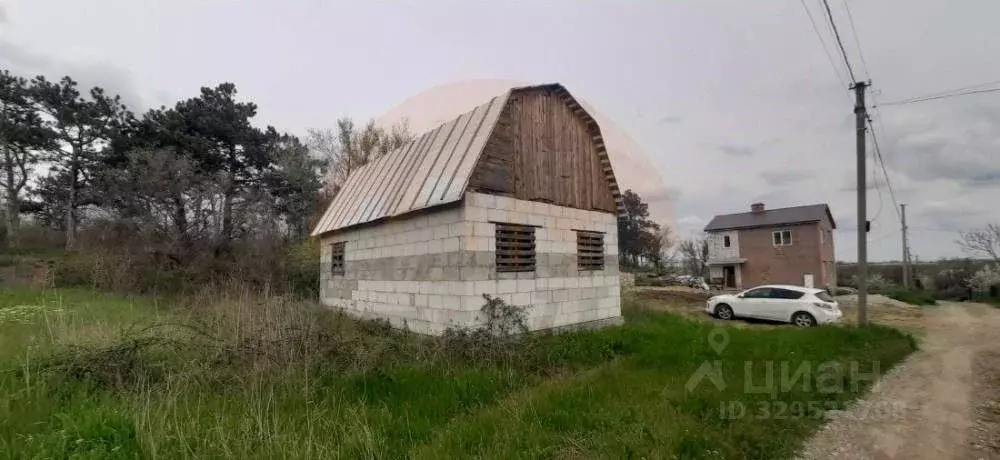 Дом в Крым, Сакский район, Ореховское с/пос, с. Михайловка  (60 м) - Фото 2