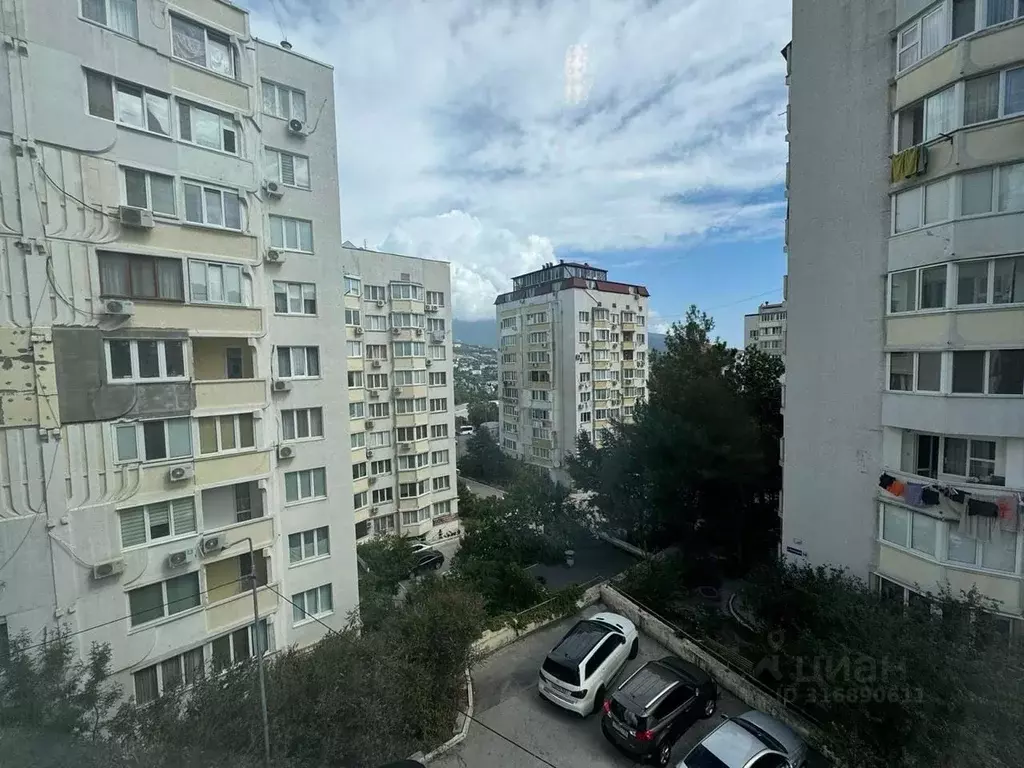 2-к кв. Крым, Ялта ул. Блюхера, 58 (65.0 м) - Фото 0