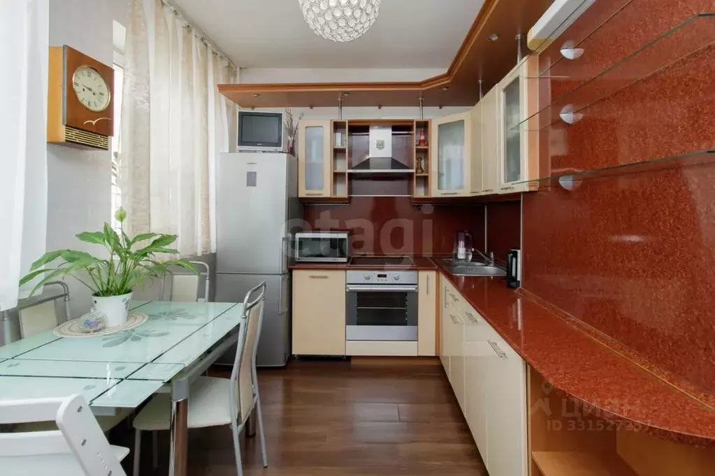 1-к кв. Тюменская область, Тюмень ул. Василия Гольцова, 2к3 (42.3 м) - Фото 0