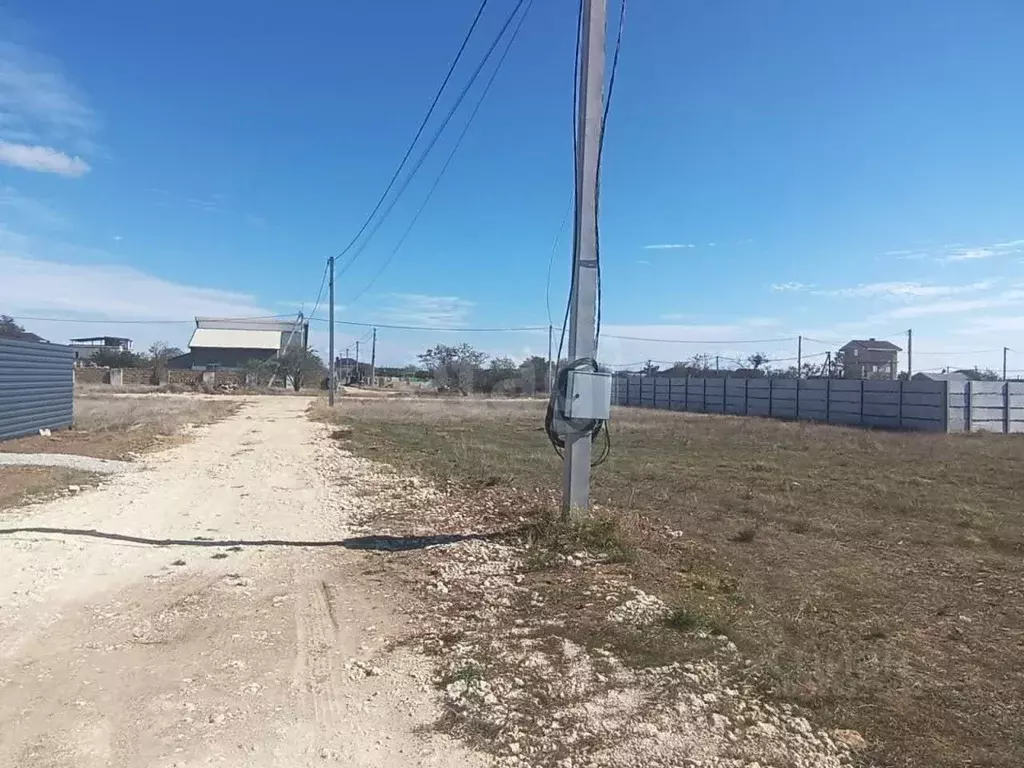 Участок в Крым, Сакский район, с. Уютное, Лазурный кп ул. Светлая ... - Фото 1