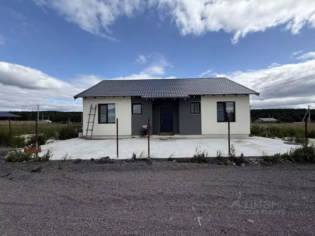 Коттедж в Свердловская область, Полевской муниципальный округ, с. ... - Фото 1