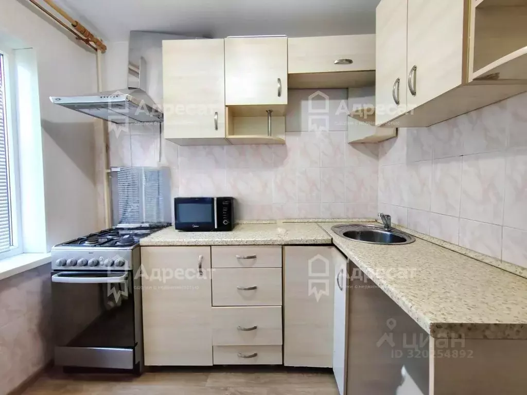 1-к кв. Волгоградская область, Волгоград Ополченская ул., 20 (30.8 м) - Фото 0