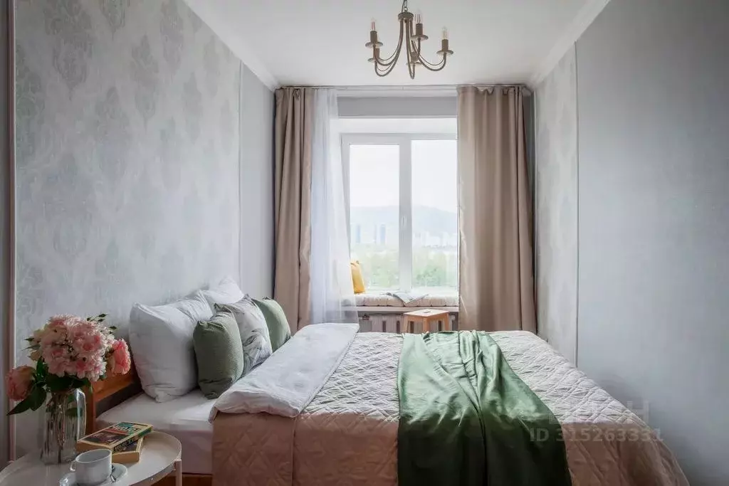 2-к кв. Красноярский край, Красноярск ул. Ломоносова, 1 (60.0 м) - Фото 0