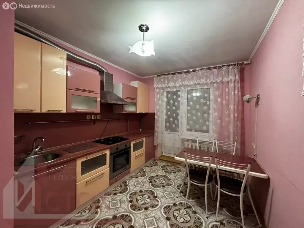 3-комнатная квартира: Саратов, улица имени Братьев Никитиных, 10 (77.4 ... - Фото 0
