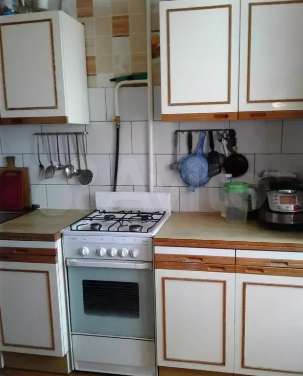 Комната 42 м в 2-к., 2/5 эт. - Фото 1