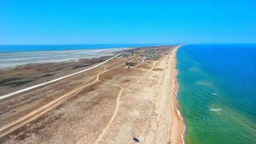 Участок в Крым, Ленинский район, Семисотское с/пос, с. Соляное  (6.3 ... - Фото 1