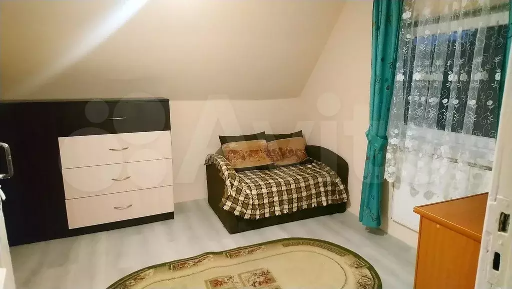Комната 24 м в 3-к., 2/2 эт. - Фото 1