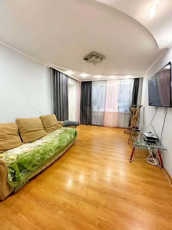 2-к. квартира, 60 м, 1/5 эт. - Фото 0