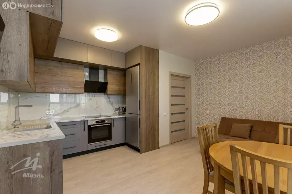 3-комнатная квартира: Барнаул, улица Малахова, 134Ак2 (63.2 м) - Фото 0