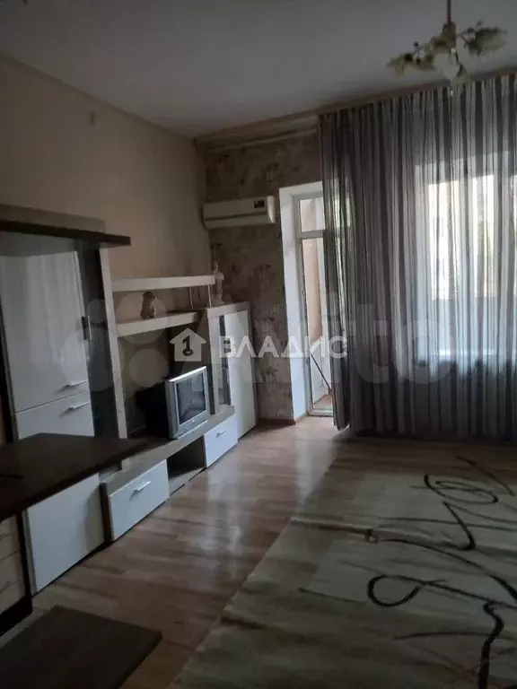 Комната 25 м в 1-к., 2/5 эт. - Фото 0