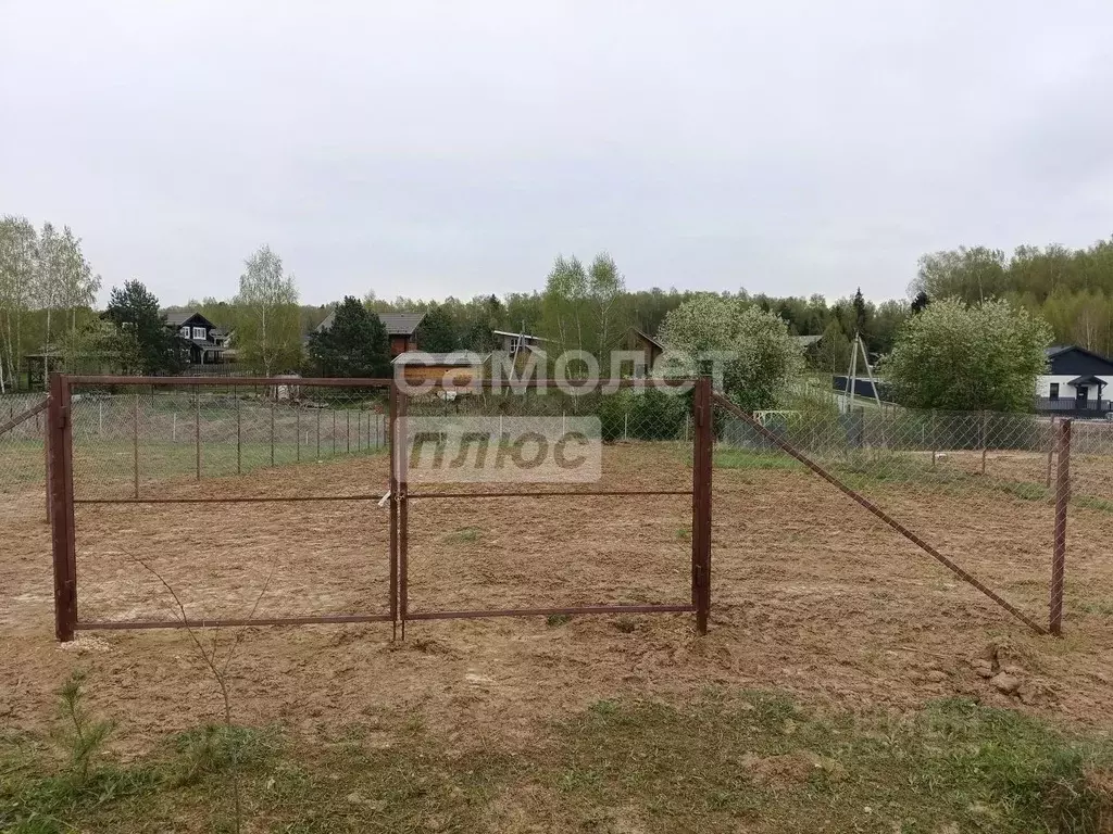 Участок в Калужская область, Совхоз Боровский с/пос, д. Комлево ул. ... - Фото 2