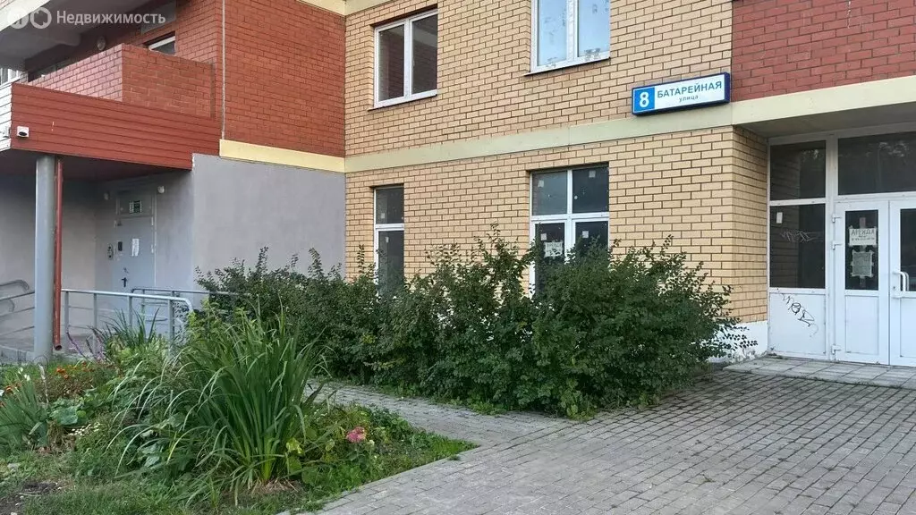1-комнатная квартира: Лобня, Батарейная улица, 8 (38.2 м) - Фото 2