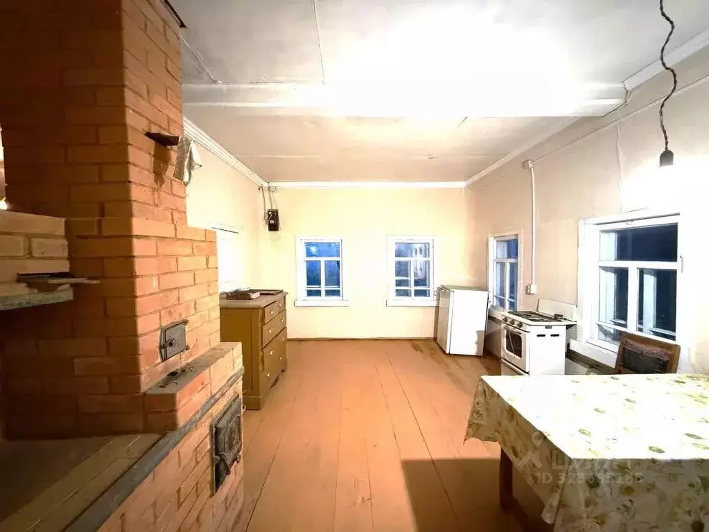 Дом в Вологодская область, Великоустюгский муниципальный округ, с. ... - Фото 1