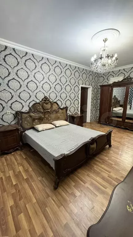 4-к. квартира, 90 м, 1/3 эт. - Фото 0