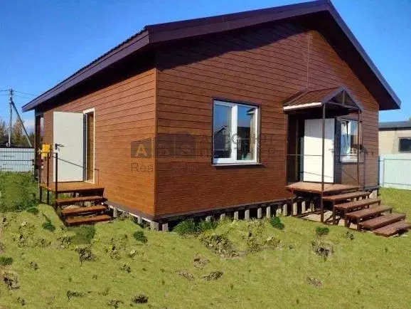 Дом в Новгородская область, Новгородский район, Савинское с/пос, д. ... - Фото 1