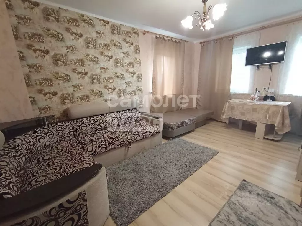 Дом в Курская область, Солнцевский район, Зуевский сельсовет, д. ... - Фото 0