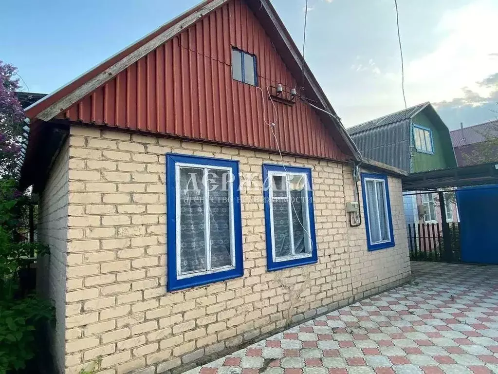 Дом в Белгородская область, Старооскольский городской округ, с. ... - Фото 1