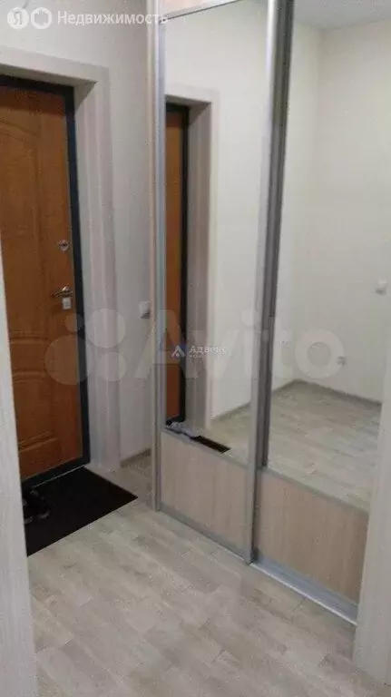 Квартира-студия: Тюмень, улица Тимофея Чаркова, 81 (28 м) - Фото 1