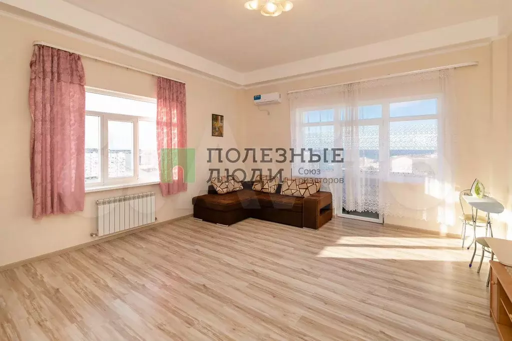 3-к. квартира, 1000 м, 10/11 эт. - Фото 1
