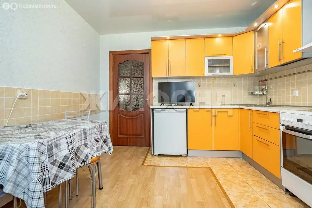 2-комнатная квартира: Бердск, улица Красная Сибирь, 132 (58.6 м) - Фото 2