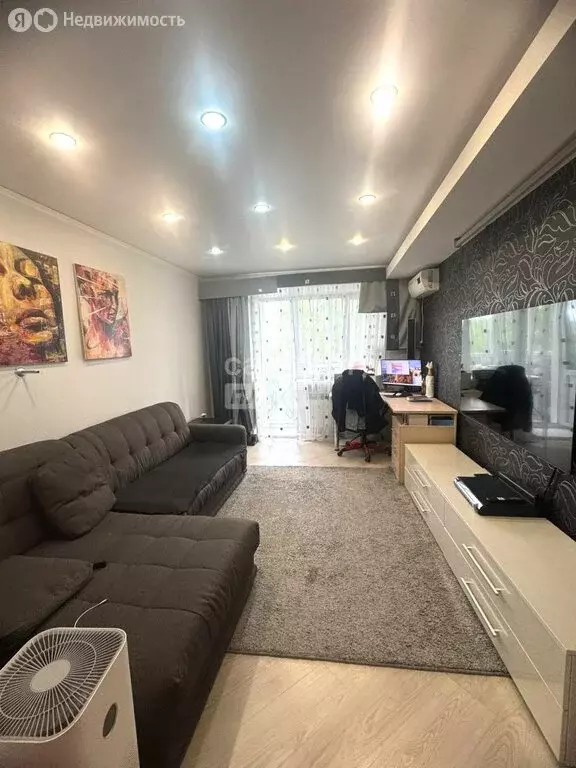 3-комнатная квартира: Заводоуковск, улица Декабристов, 23 (59.1 м) - Фото 0