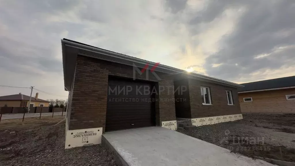 Дом в Хакасия, Абакан Архитектурная ул., 42 (135 м) - Фото 1