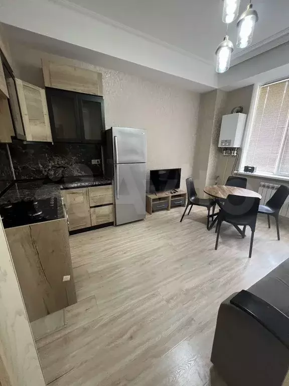 2-к. квартира, 50 м, 1/10 эт. - Фото 0