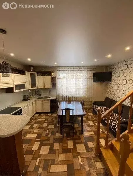 Дом в Ялуторовский район, деревня Анисимовка, Новая улица, 15 (140 м) - Фото 0