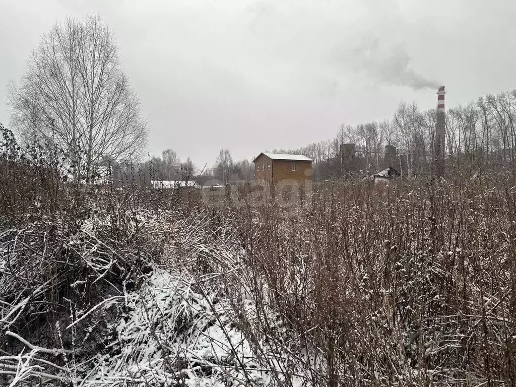 Участок в Свердловская область, Первоуральск ул. Чернышевского, 30 ... - Фото 1