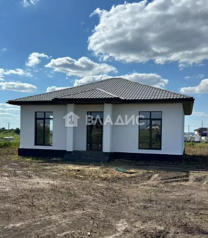 Дом в Белгородская область, Белгородский район, с. Стрелецкое ул. ... - Фото 1