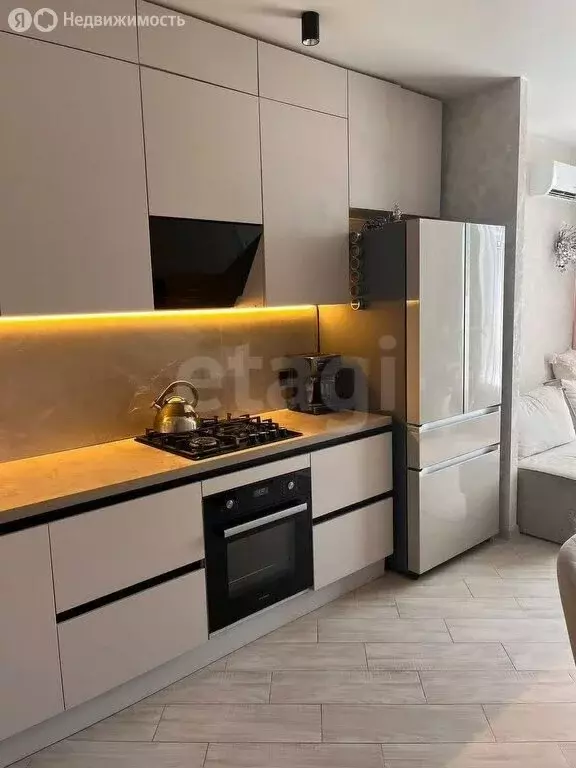 2-комнатная квартира: Анапа, улица Поликарпова, 2к17 (72 м) - Фото 1