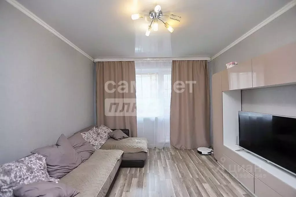 3-к кв. Липецкая область, Липецк ул. А.П. Мистюкова, 14 (64.2 м) - Фото 0