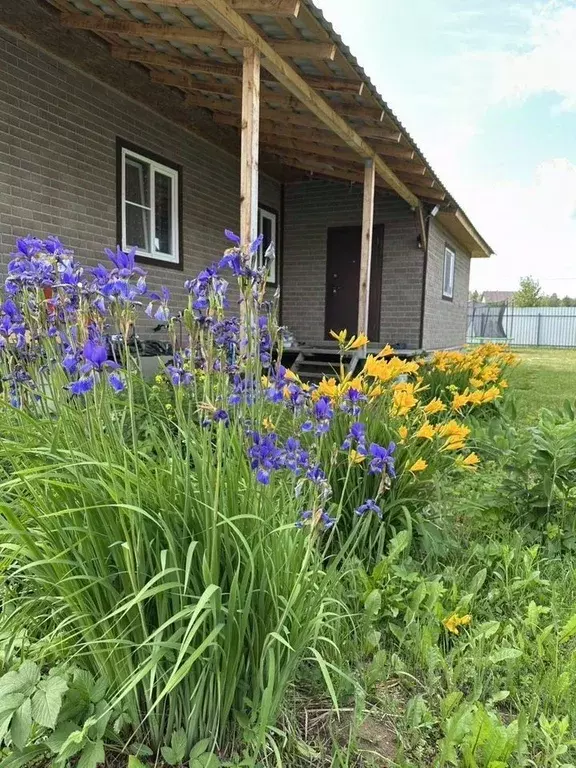 Дом в Калужская область, Жуков ул. Луговая (190 м) - Фото 1