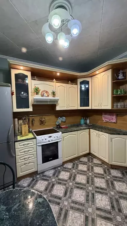 4-к кв. Кемеровская область, Кемерово просп. Ленина, 164 (84.0 м) - Фото 1