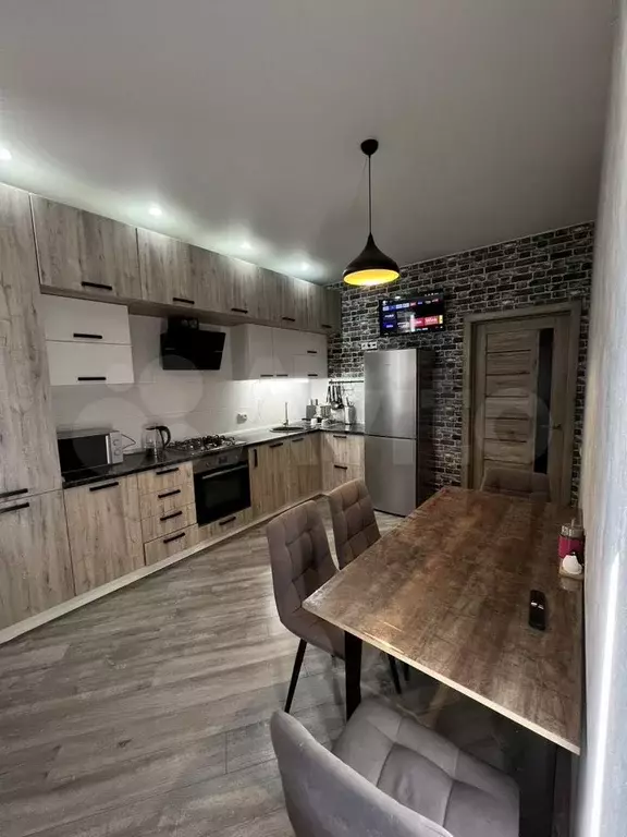 2-к. квартира, 68 м, 3/3 эт. - Фото 0