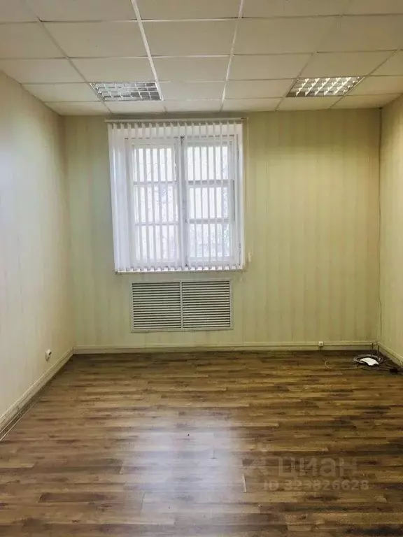 Офис в Свердловская область, Дегтярск ул. Калинина, 46 (16 м) - Фото 1