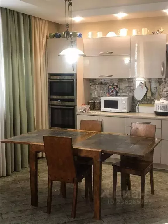 3-к кв. Ярославская область, Рыбинск ул. Радищева, 46 (106.4 м) - Фото 1