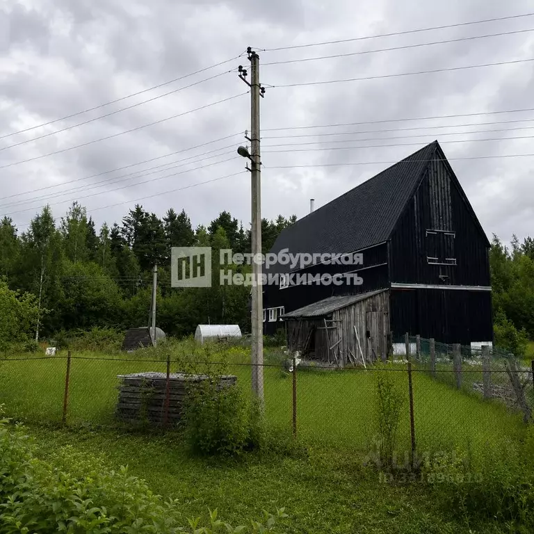 Дом в Ленинградская область, Лодейнопольский район, Доможировское ... - Фото 1