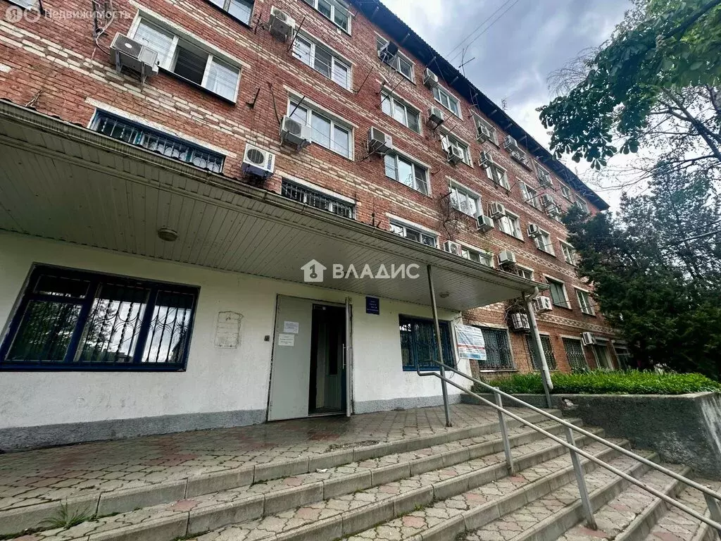 1к в 10-комнатной квартире (17.9 м) - Фото 1