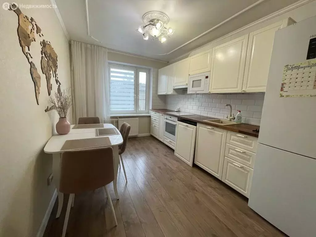 3-комнатная квартира: Санкт-Петербург, Народная улица, 11к2 (79.5 м) - Фото 1