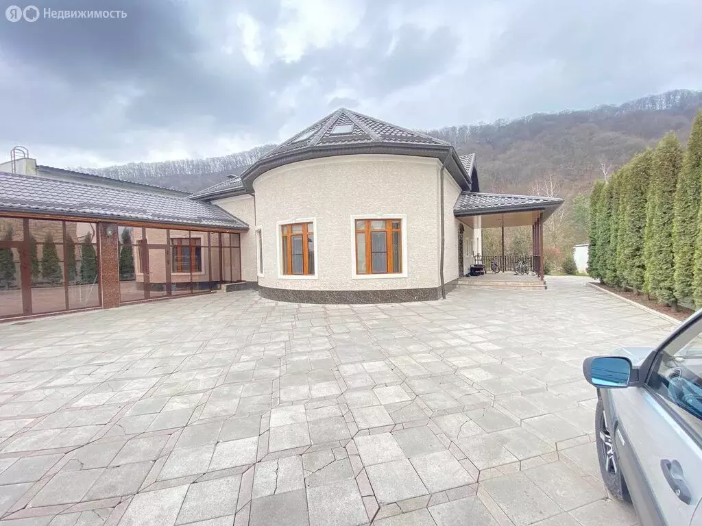 Дом в село Хасанья, улица Аттоева, 1 (500 м) - Фото 1