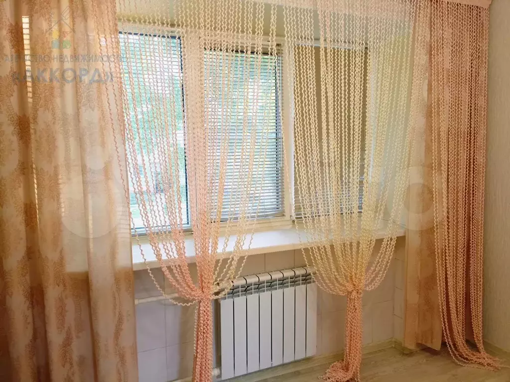 Комната 17,8 м в 6-к., 2/5 эт. - Фото 0